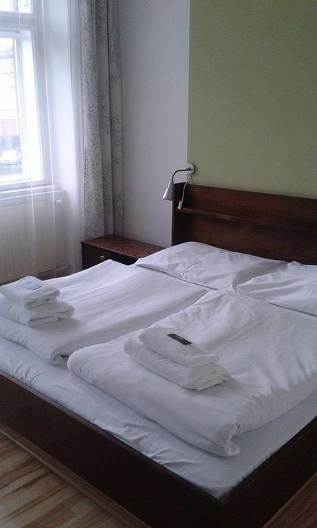 Hotel Saloon Zlín Zimmer foto